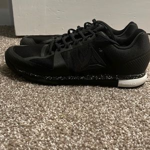 Mens Reebok tennis shoe